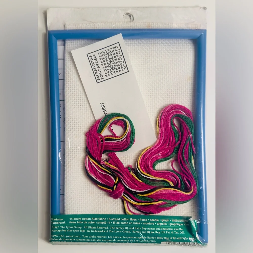 Vintage 1997 Janlynn Barney Cross Stitch Kit Hello Friends Frame #16-70 5x7”